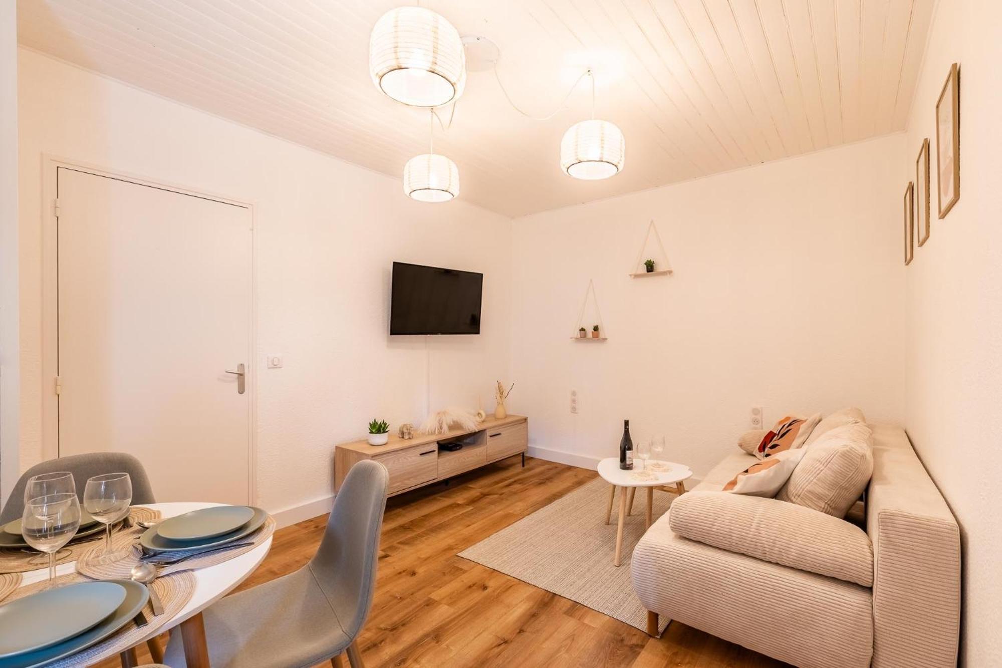 T2 Climatise Proche De Montpellier Avec Parking Public ! Apartamento Saint-Georges-dʼOrques Exterior foto